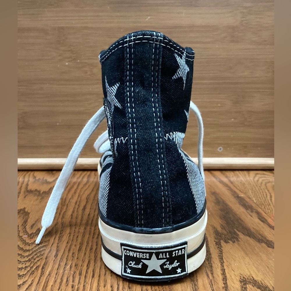 💫🏀💫Converse Black and Gray Striped with Stars High-Tops - Picture 5 of 11